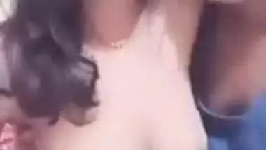 Husband drills wet slit of his young Desi wife for live XXX show