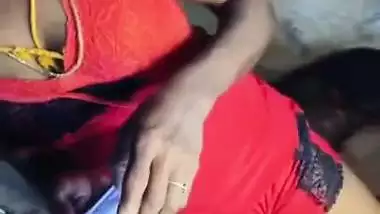 Bellary lady gives a Telugu blowjob to a Bihari laborer