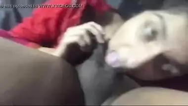 Desi xxx video of a beautiful girl giving a kinky blowjob to her boyfriend