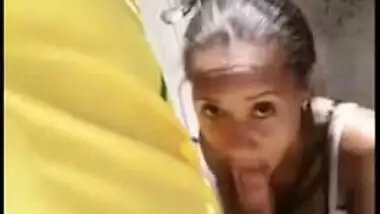 Stupid indian wife sucking dick outdor like a whore, Desi mms online