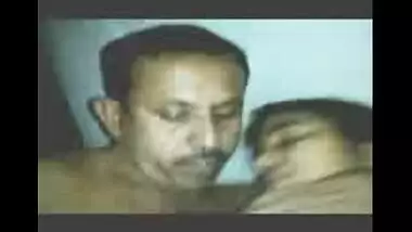 Fsiblog – Tamil mast bhabi kanchan with her hubby’s friend MMS