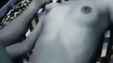 Skinny Desi girl lets boyfriend make MMS video during XXX coupling