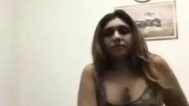 Today Exclusive-hot Indian Bhabhi Showing Her Boobs And Pussy Part 12
