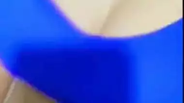 Desi teen takes blue bra off in MMS video to show off XXX assets