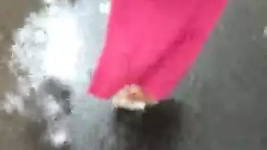 Look at hot Indian Bhabhi's Raunchy Ass in Market