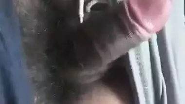 Inside car Bhabi ki chut m ungli ki or boobs dbaye and handjob too -1