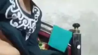 Bangladeshi Desi XXX babe shows her beautiful boobs and ass on video call