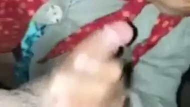 XXX sucking is how the Desi girl makes the unsatisfied customer happy