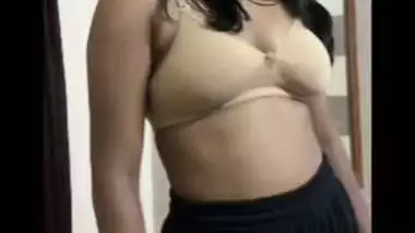 Girlfriend riding condom dick of boyfriend viral MMS