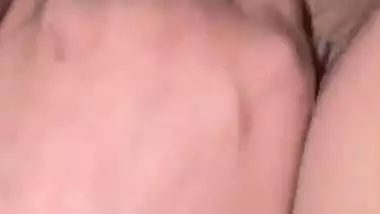 HD sex video of a man fucking a shaved pussy in a hotel