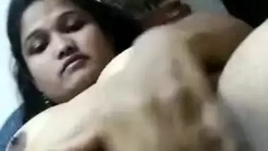 Indian cutie shows need in chudai by gently touching own XXX sissy