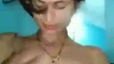 Marathi sexy video of an aunt and neighbor uncle enjoying in the home