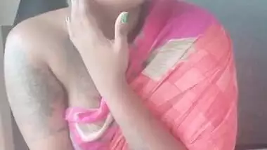 Tamil Amma Ilaria teaches her step son how to pleasure a women