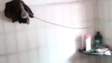 Young Indian girl caught in home porn dressing up in the shower