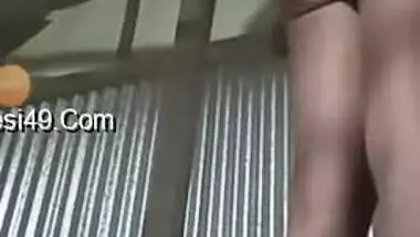 Today Exclusive- Desi Village Girl Showing Her Boobs And Pussy On Video Call