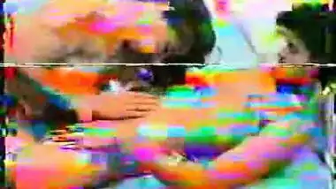 Mallu moti aurat ne apne bete ke jawan dost se sex kiya