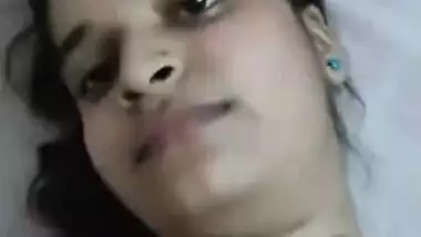 Penis Penetration of Shy Girl in Oyo – “Are Abhi gaya hi ni hai”