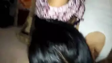 Desi MILF in pink bra craves for the man's XXX tool to fuck her pussy