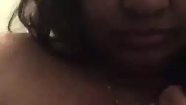 Big boobs Indian aunty Boob play MMS