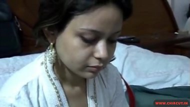Desi Jabardasti Xxxx - Latest Saudi Arabia Naqab New Porn Hd Video Jabardasti Girl Ka Rape Video Jabardasti  indian xxx movies at Hindiclips.com