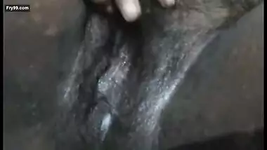 Horny Bhabhi Showing Her Boobs and Wet Pussy 11 clips marged