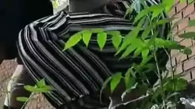 Big booty indian slutty aunty satisfies her best friend with a blowjob