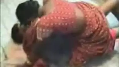 Punjabi desi maid ko plumber ne jor jor se chod daala