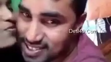 Indian lovers exchange XXX kisses before becoming in mood for sex