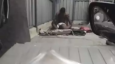 Srilankan sex scandal porn of a car driver with his wife