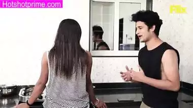 Khota Sikka : Aise FILM HD main aur 200-300 Movies har month dekhne ki liye HOTSHOTPRIME.COM par ja ki dekhe, website par payment karne main problem