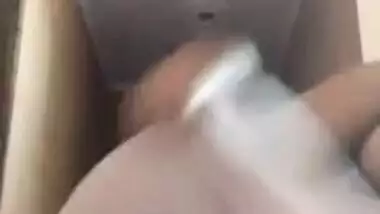 Fat Desi wife has sexy XXX boobs and she exposes them in sex show