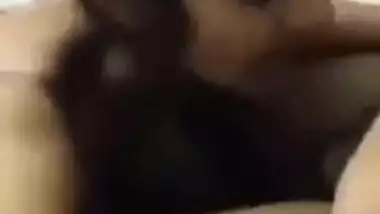 Sexy Desi XXX girl giving blowjob like a pro on camera MMS