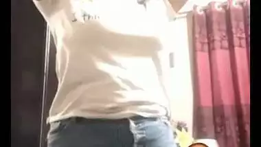 Young Dehati girl Ormi showing boobs and pussy viral clips