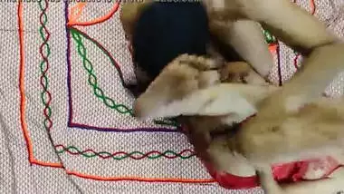 Guy shoots sex clip of his married girlfriend with husband on era Part :1