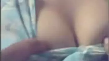 Sexy girl enjoying fun on yahoo.