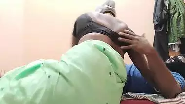 Desi MILF and masked stepbrother take part in the amateur XXX video