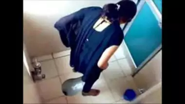 Yxxxh - Indian Hidden Cam Showing Desi Girls Peeing indian tube porno