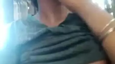 MMS video by Desi girl licking nipples is the best XXX gift for viewers