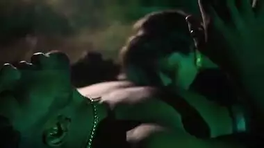 A horny guy bangs his slut GF under the sky at night