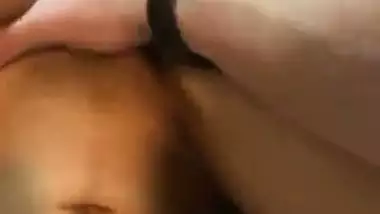 Sexy Delhi babe gives a desi blowjob and gets cum on face