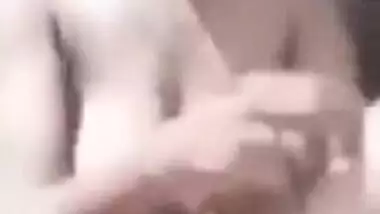Desi woman makes XXX video of herself with spread legs in the nude