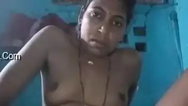 Today Exclusive- Desi Village Bhabhi Record Fingering Selfie Video For Money