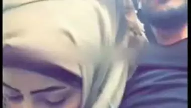 Short Desi mms clip of Indian gal caught sucking lover's dick in car