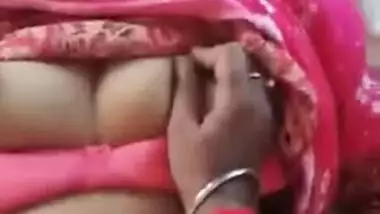 Bhabhi is fucked by Desi guy who cums on pubis at end of the video
