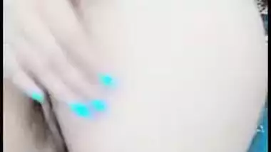 Sweet Pakistani babe fingers her wet Desi pussy till XXX orgasm