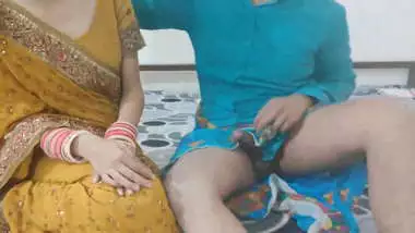 Sexy Daughter Hindi - Mom Son Daughter Sexy Video indian xxx movies at Hindiclips.com