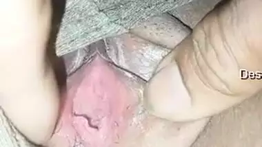 Today Exclusive- Desi Sleeping Wife Boobs And Pussy Video Record By Hubby