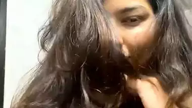 Seductive Indian girl topless big boobs showing selfie