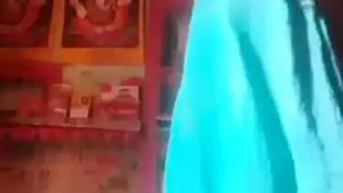 Desi fuck takes red top and blue skirt off in solo XXX video MMS