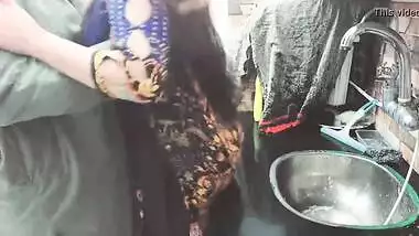 House-owner sticks XXX cock into Desi maid's cunt in the kitchen